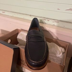 Bass Weejuns brand new in box